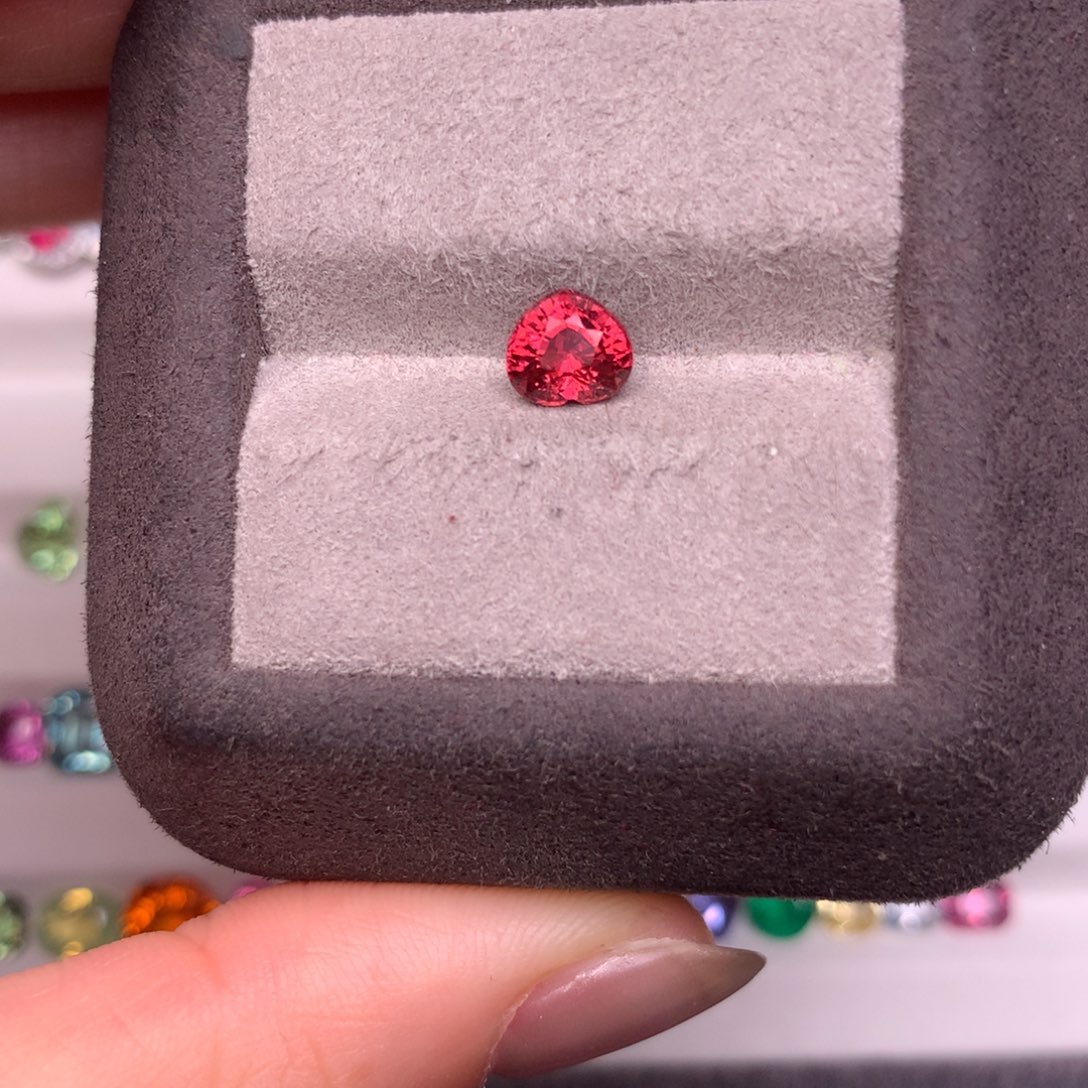 石榴石裸石未镶嵌1.22克拉