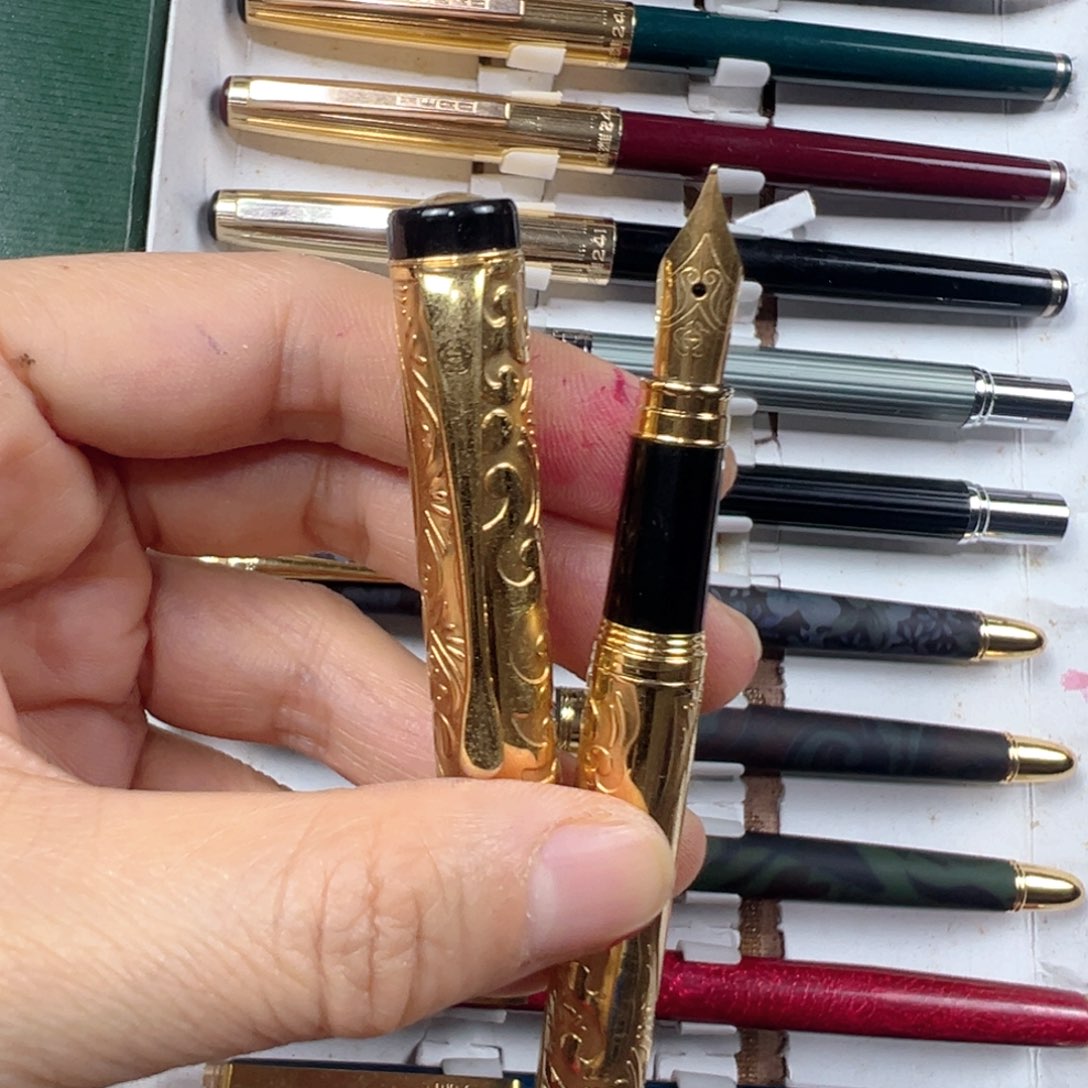 便携式184大祥云浮雕礼品笔