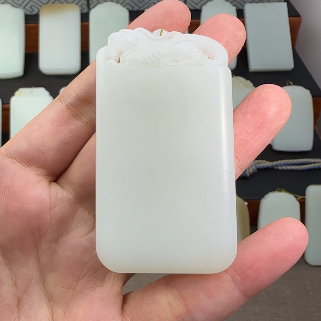 心***道和田玉未镶嵌颈饰