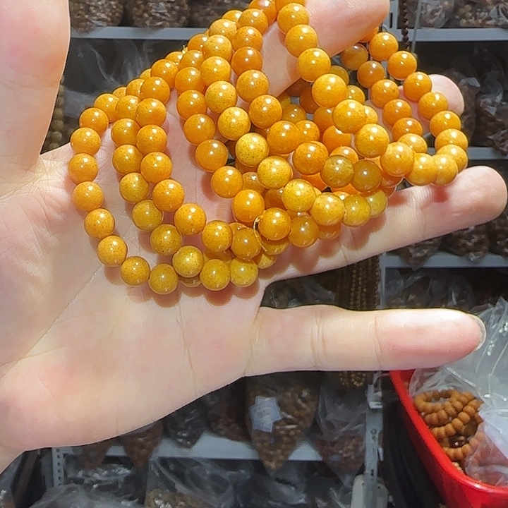 琥珀未镶嵌手链鸡油黄手串多样性发其一