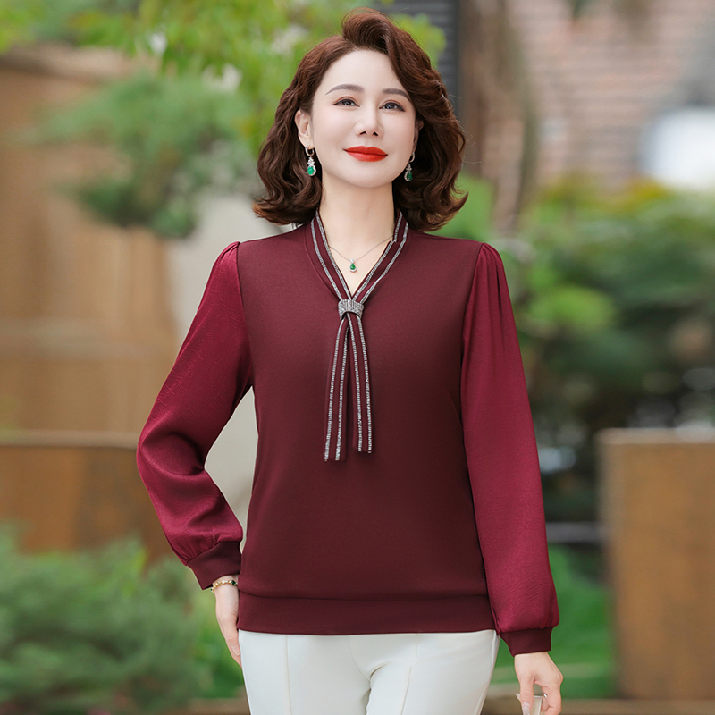中年女装秋装长袖T恤宽松中老年上衣气质V领妈妈装秋季小衫洋气