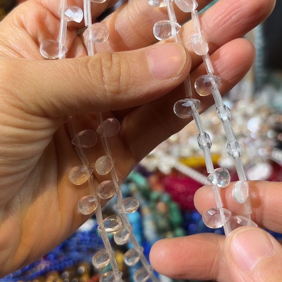 玛瑙/玉髓未镶嵌珠宝半成品白水水滴一条