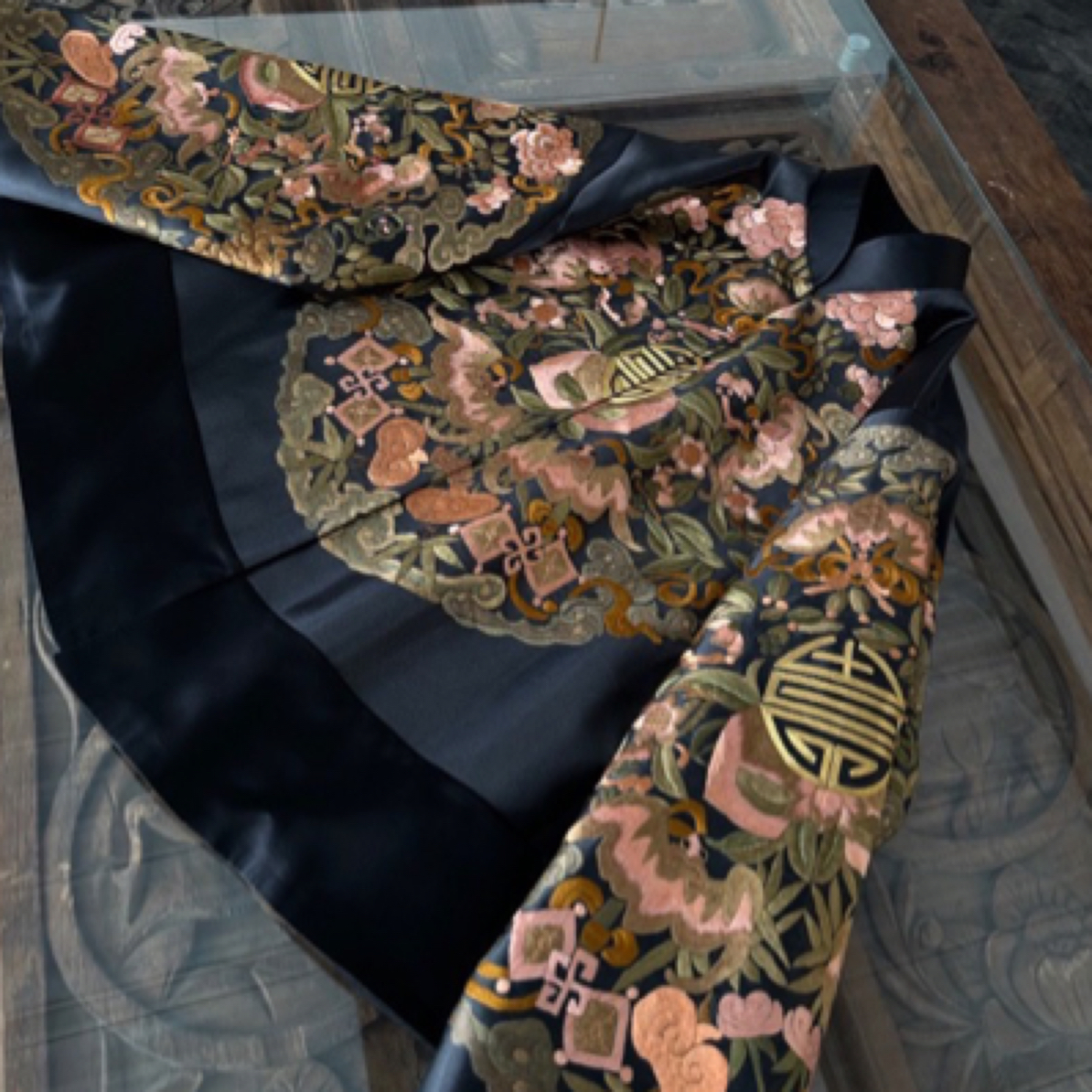 西嫫：复古新中式国风手绣外套女春秋时髦唐装上衣