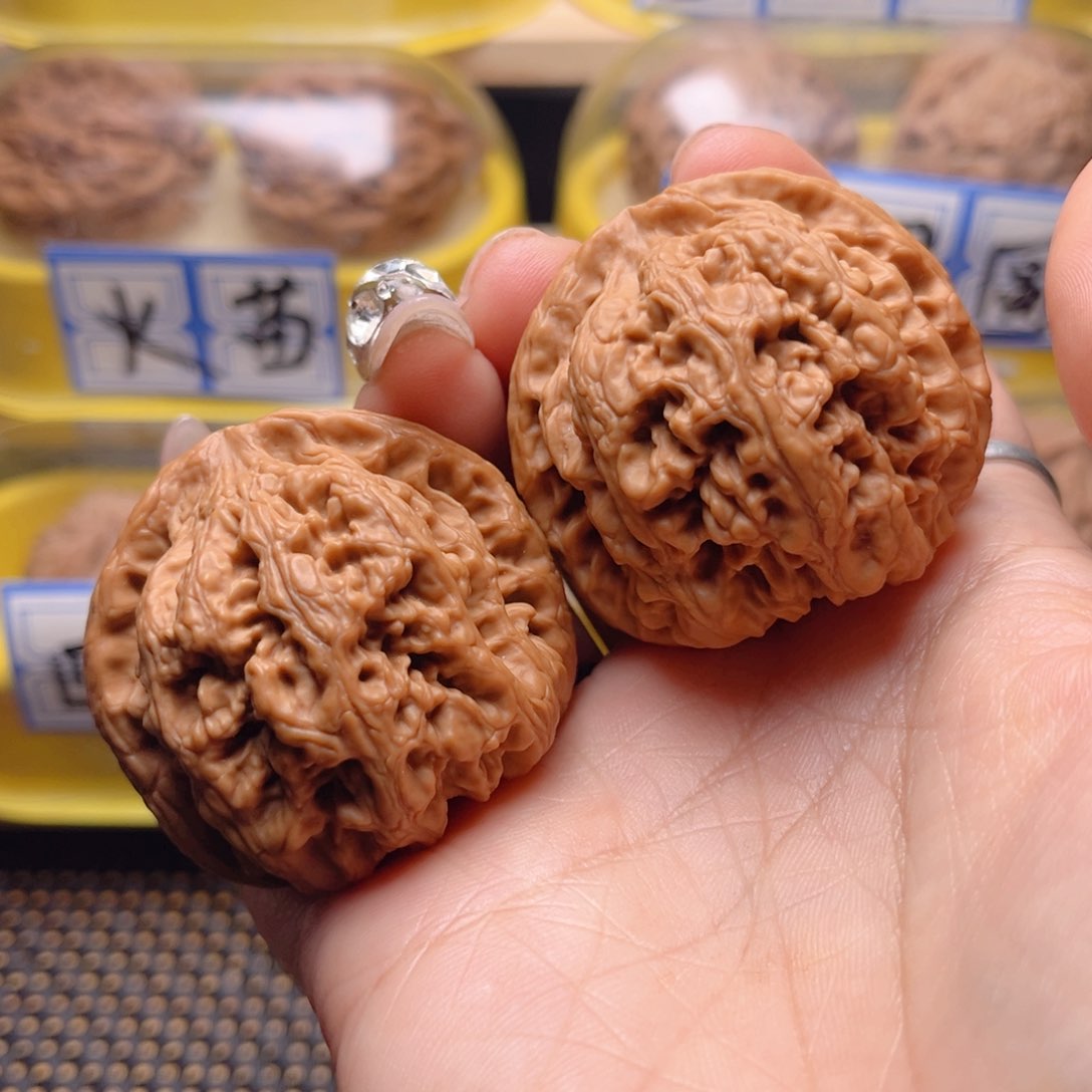 文玩核桃把件粗筋