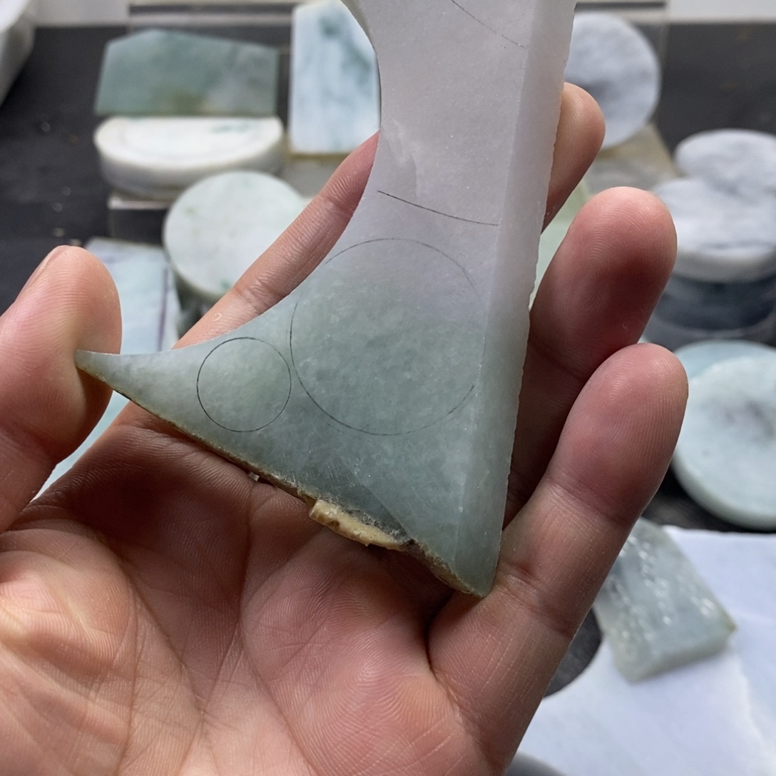 翡翠颈饰未镶嵌料子