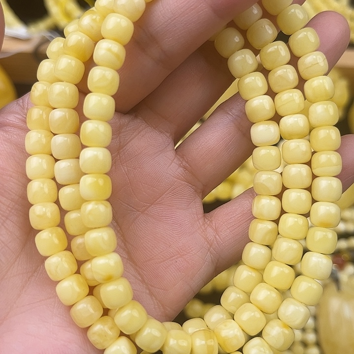 琥珀未镶嵌颈饰琥珀，多样性发其一