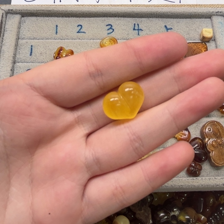 裸石琥珀未镶嵌菲**境天然蜜蜡配件