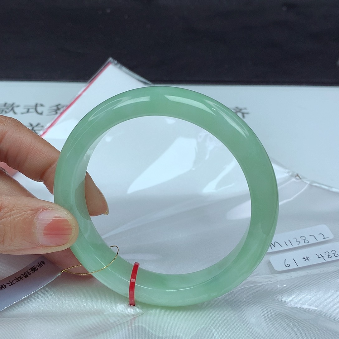 翡翠手镯未镶嵌61圈3872