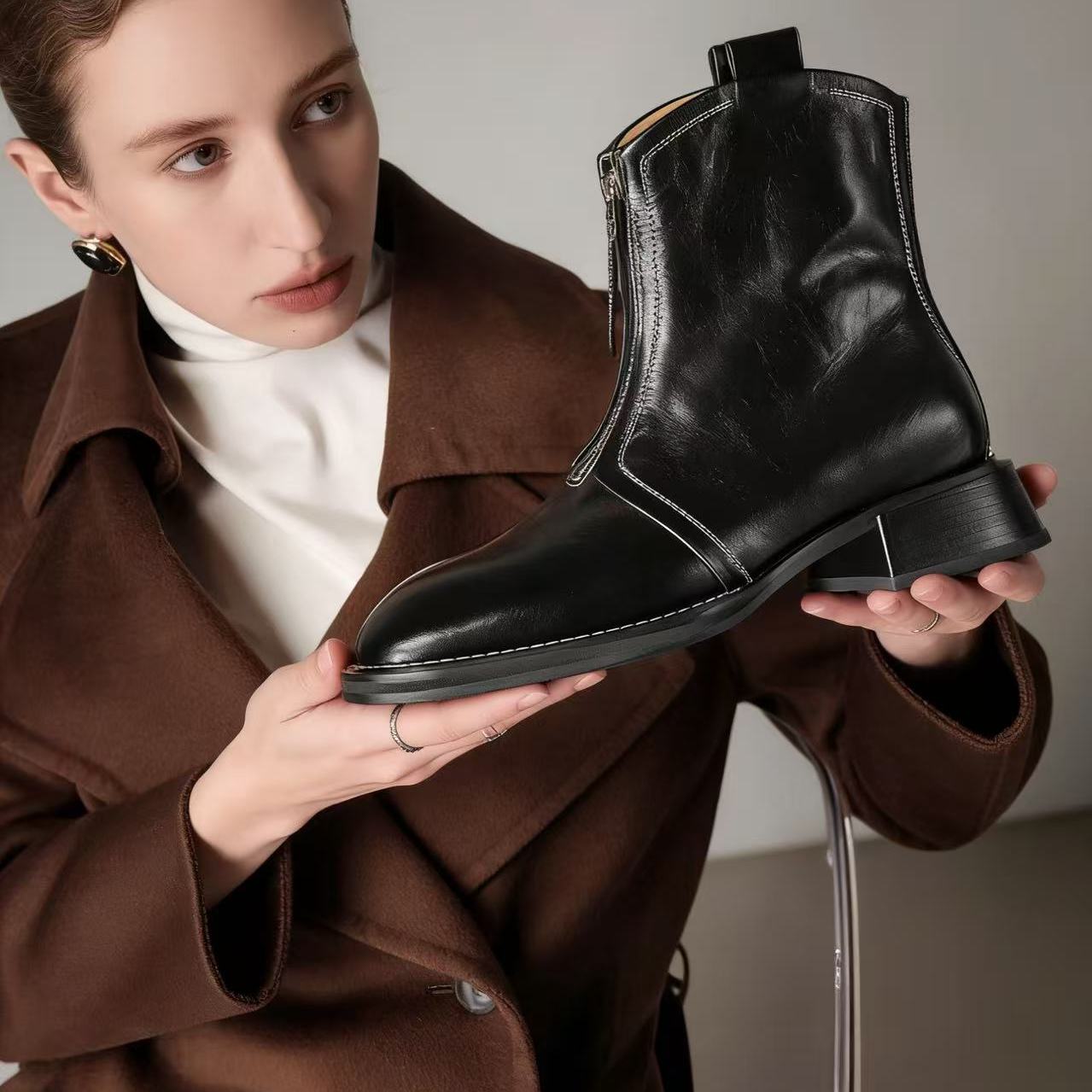 秋冬新款粗跟短靴女士前拉链黑色马丁靴中跟短筒靴子CKW    5524