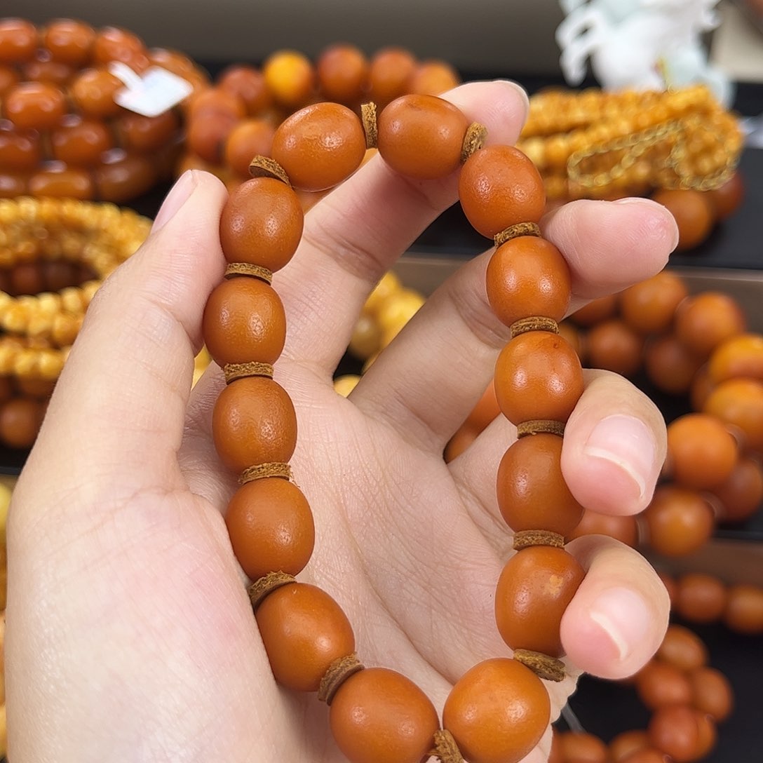 琥珀颈饰未镶嵌蜜蜡