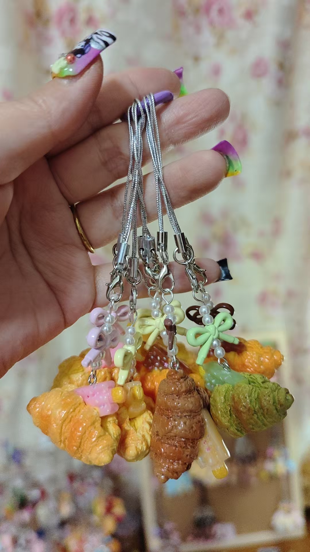 1.99-19.9定制食玩卡通钥匙扣手机链挂件