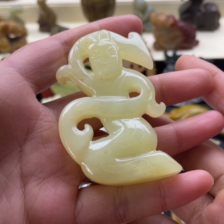 蛇纹石玉颈饰未镶嵌30