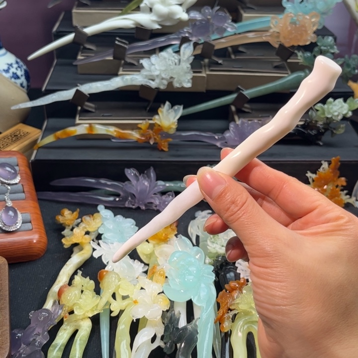 蛇纹石玉未镶嵌发饰