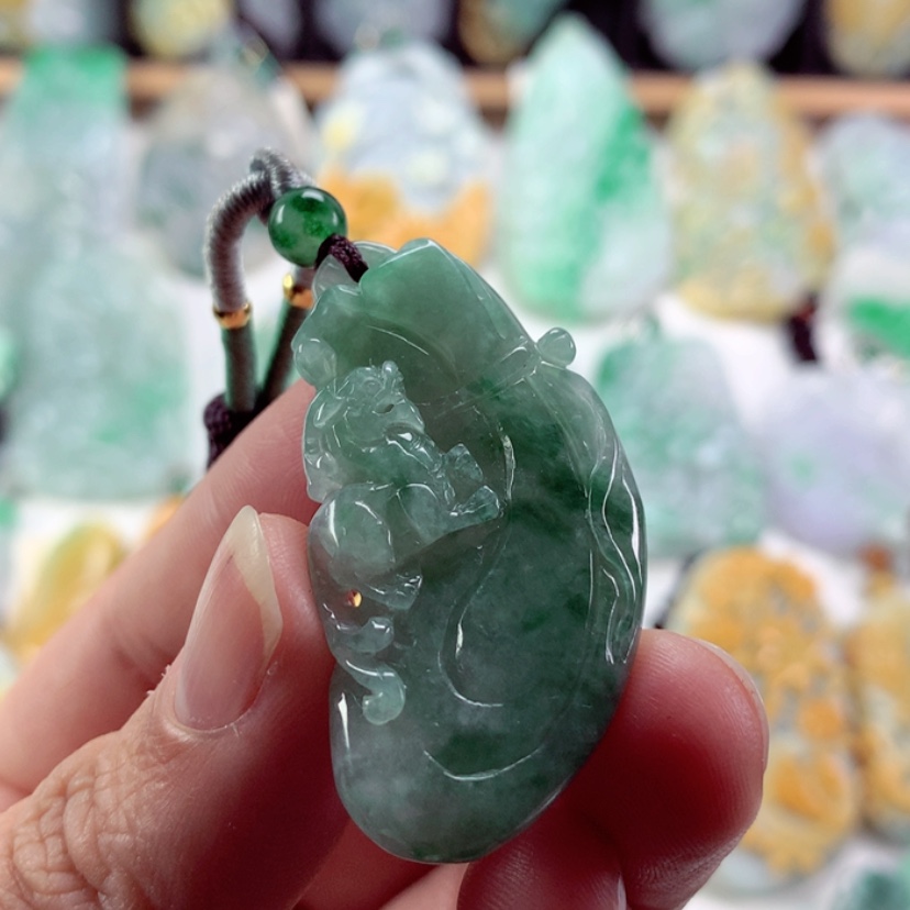 【闪购商品】翡翠吊坠(不含链)未镶嵌