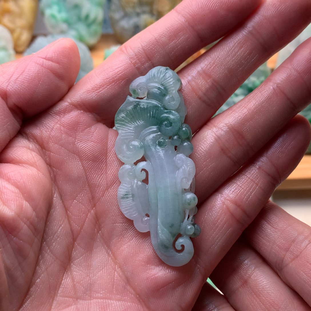 定制翡翠未镶嵌梦**朝如意