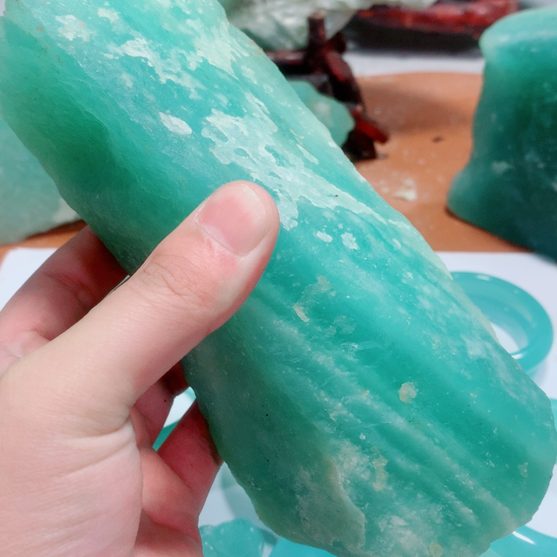 未镶嵌蛇纹石玉原石