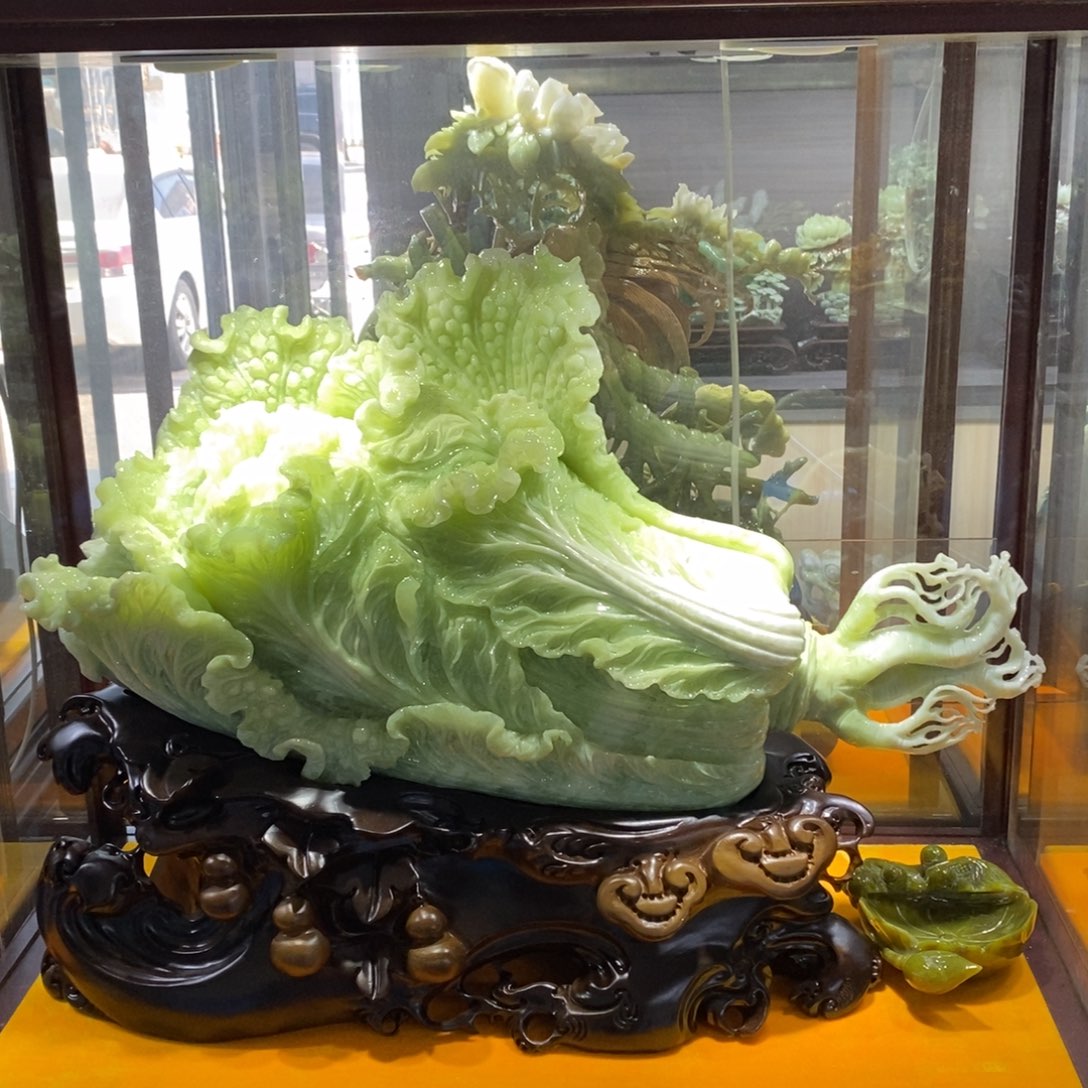 蛇纹石玉未镶嵌珠宝奇石