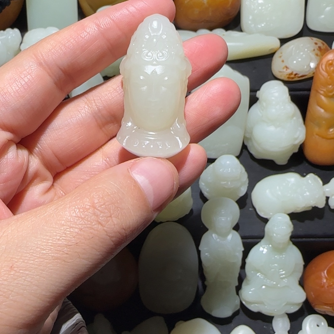 和田玉未镶嵌颈饰