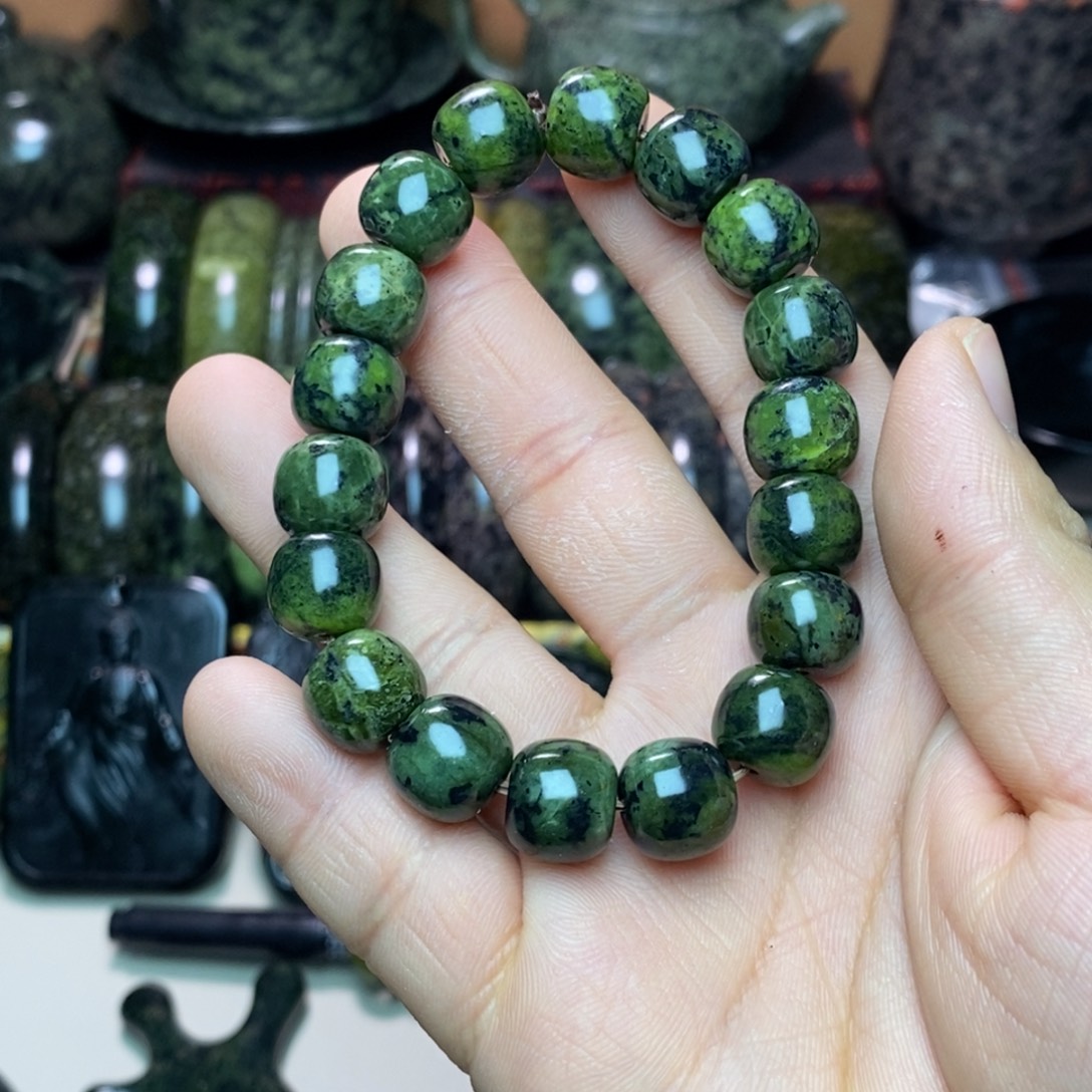 蛇纹石玉未镶嵌项链