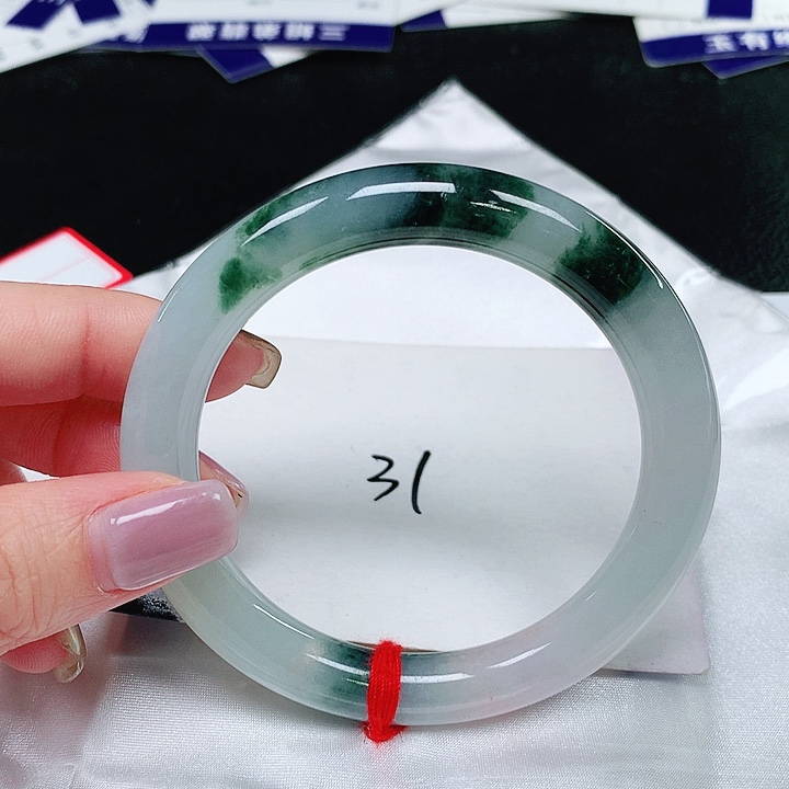 翡翠手镯（圆镯）未镶嵌