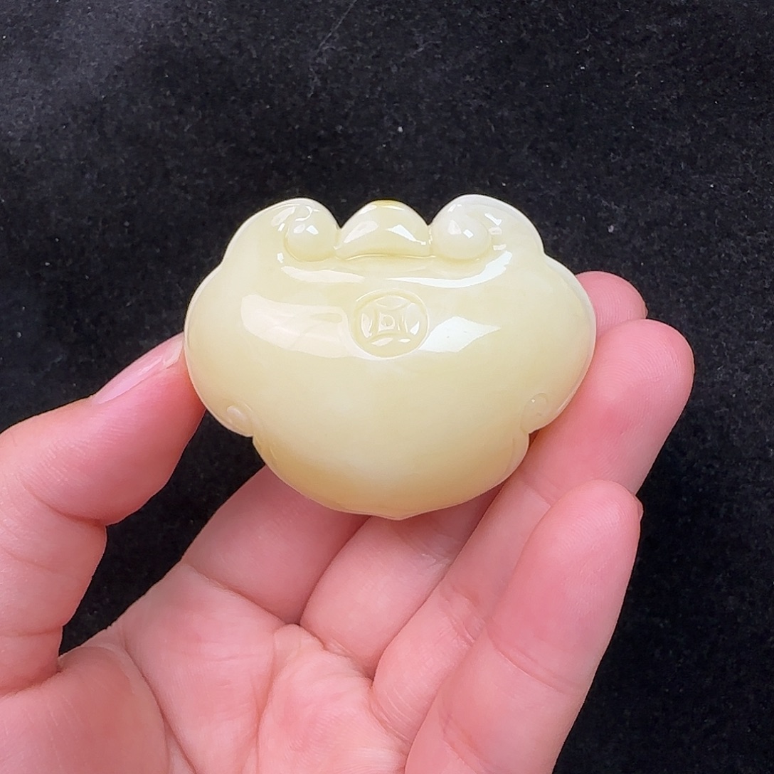 萌***雯蜜蜡未镶嵌珠宝奇石