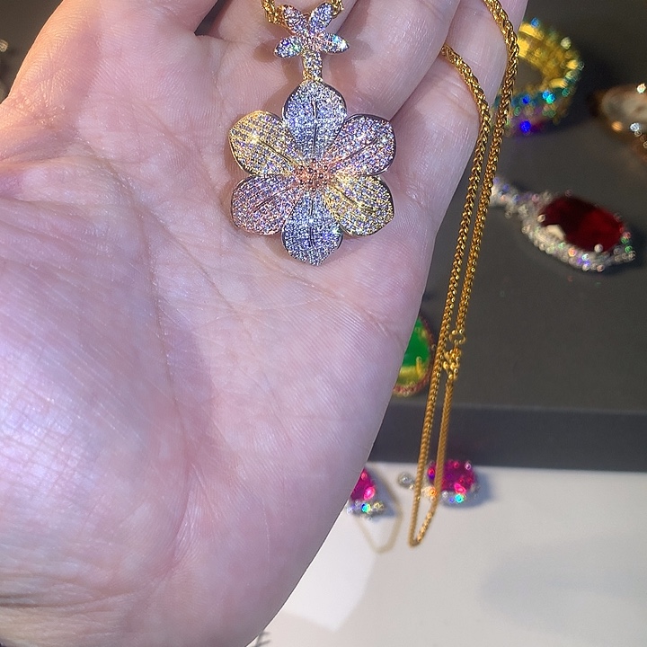 舒****非金属31吊坠。             