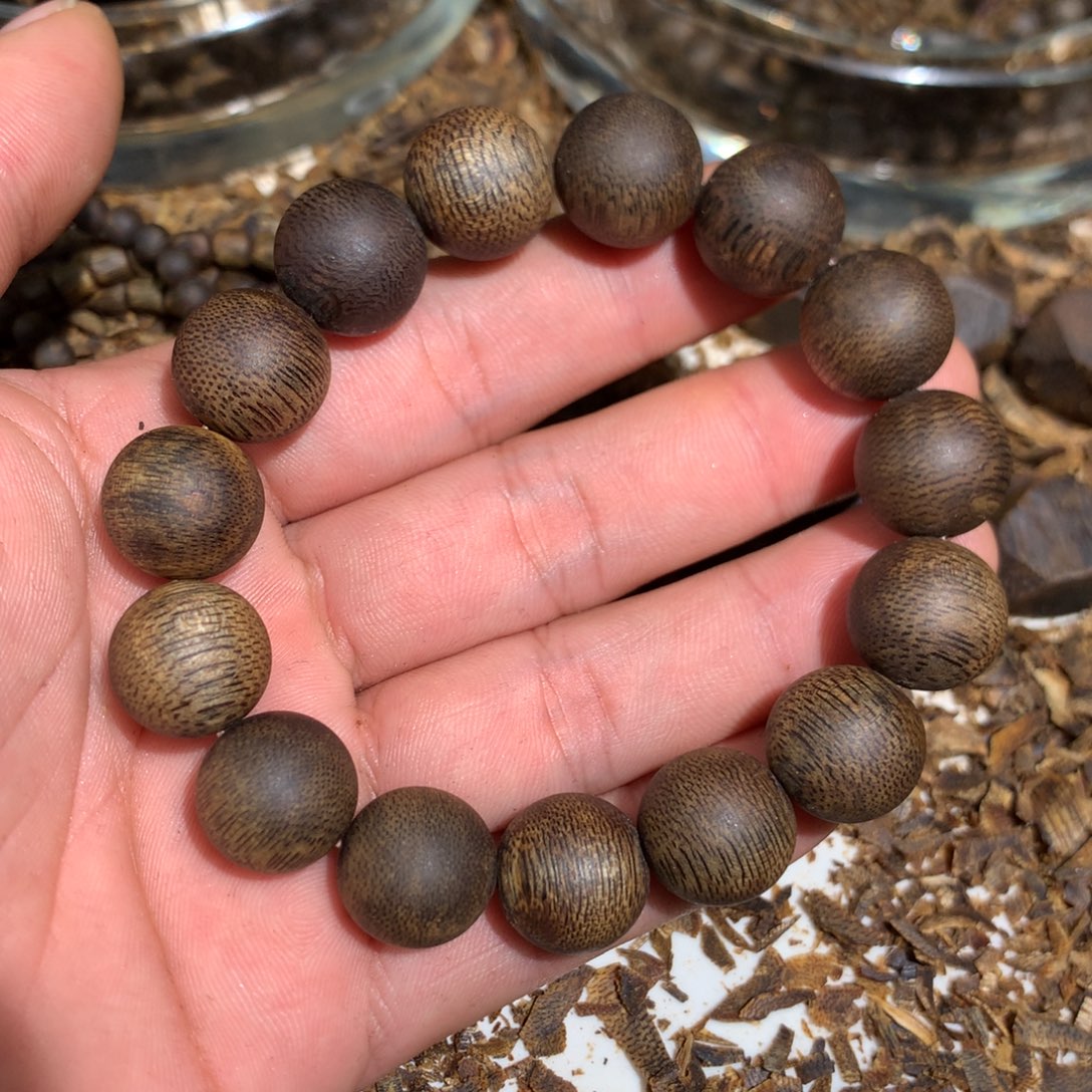 沉香手串笑***书棋楠沉香手串1.5单圈