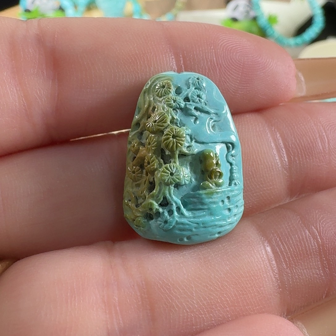 绿松石未镶嵌颈饰