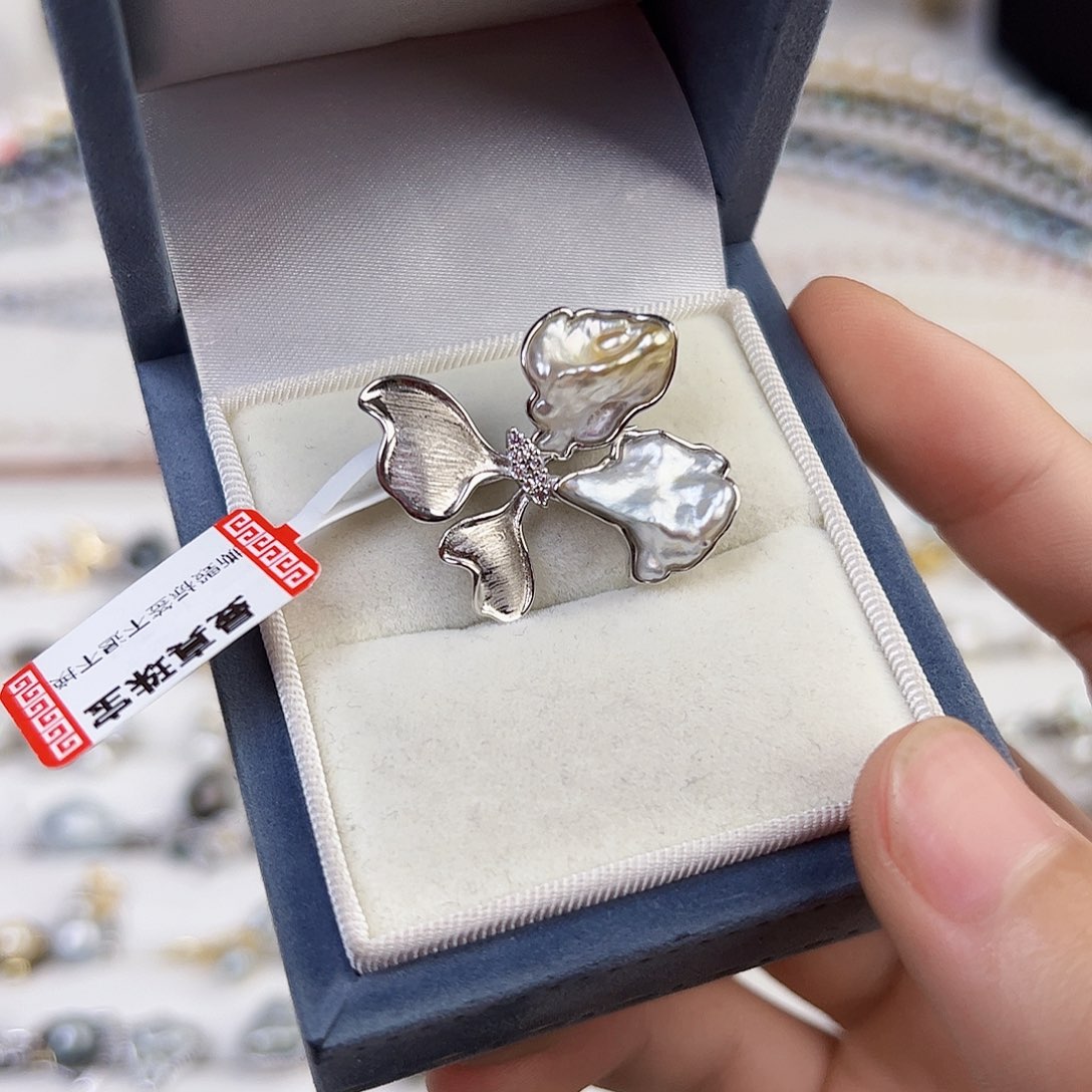 海水珍珠颈饰银S925镶嵌王**?