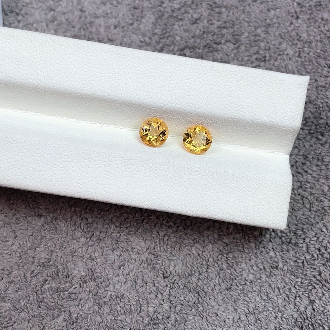 笔搁未镶嵌黄晶一对