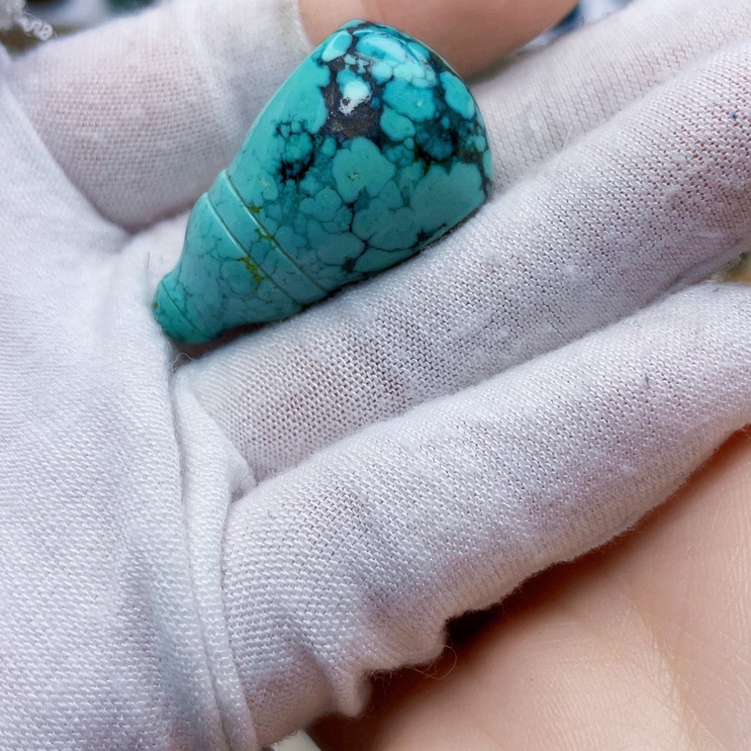 绿松石未镶嵌饰品