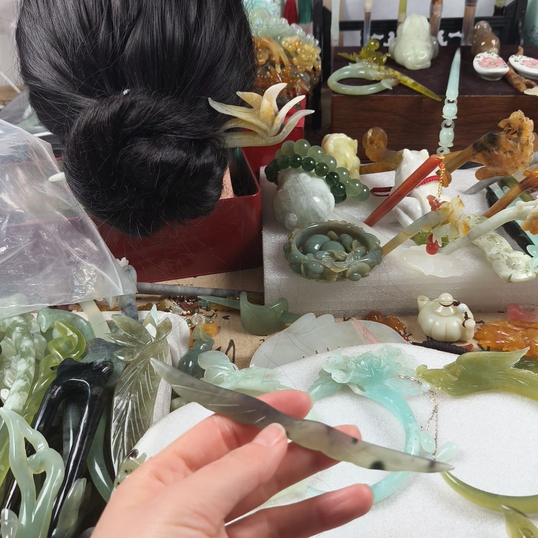 蛇纹石玉发饰合金