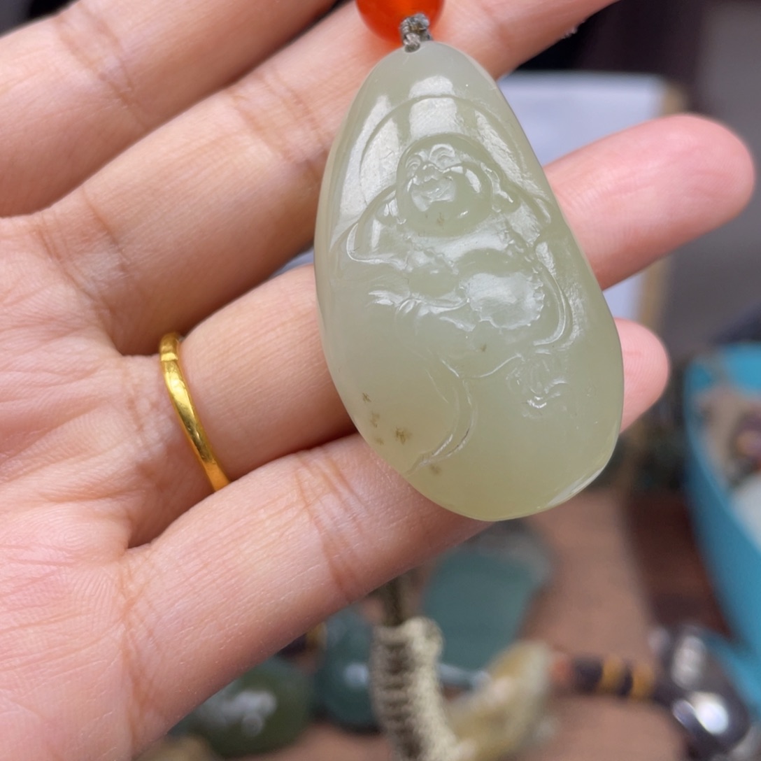 和田玉颈饰未镶嵌