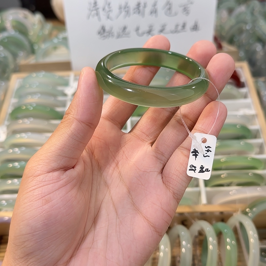 玛瑙/玉髓未镶嵌手镯圈口54.3