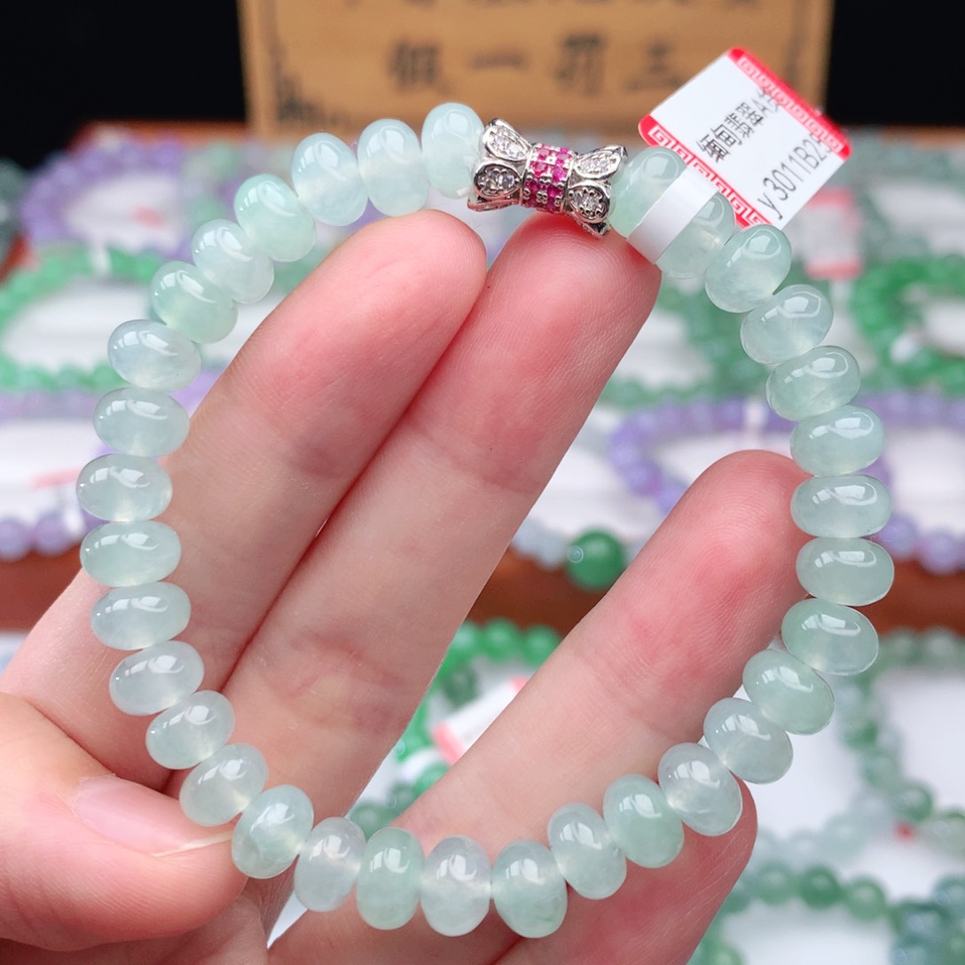 翡翠手链未镶嵌翡翠