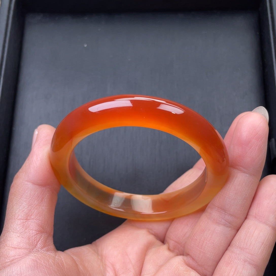 玛瑙/玉髓手镯未镶嵌53圈口