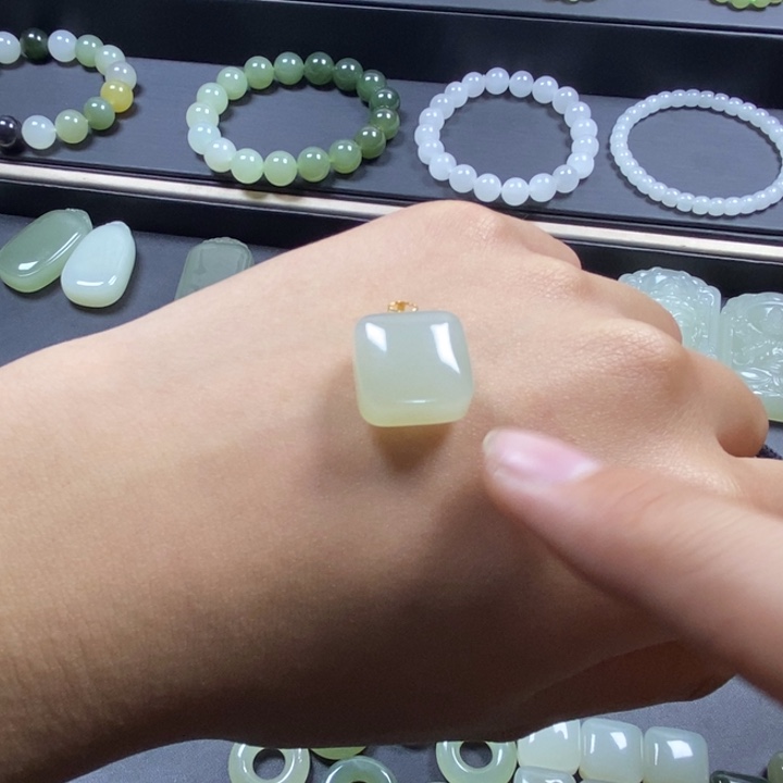 和田玉颈饰未镶嵌悦*