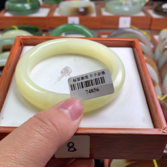 和田玉手镯未镶嵌57