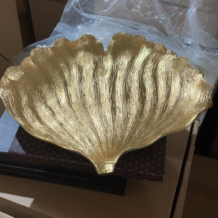 陶瓷花瓶，仿真绿植。