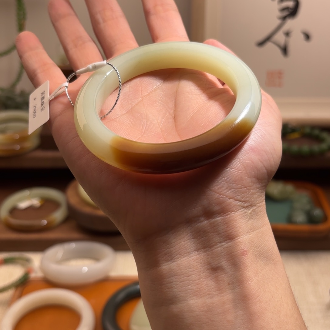 和田玉（糖玉）手镯未镶嵌