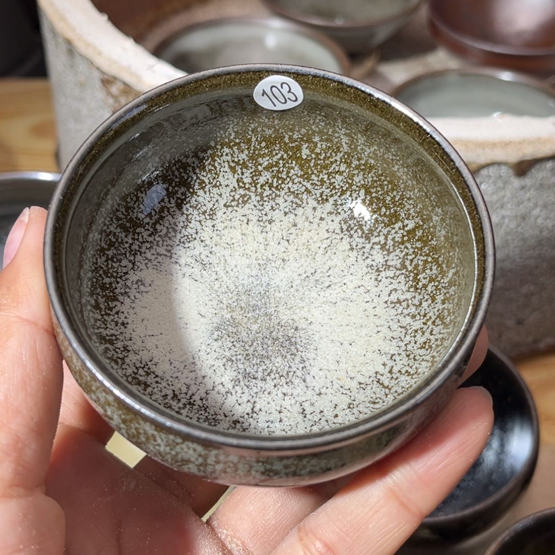 茶盏义兴龙窑坚持真柴烧