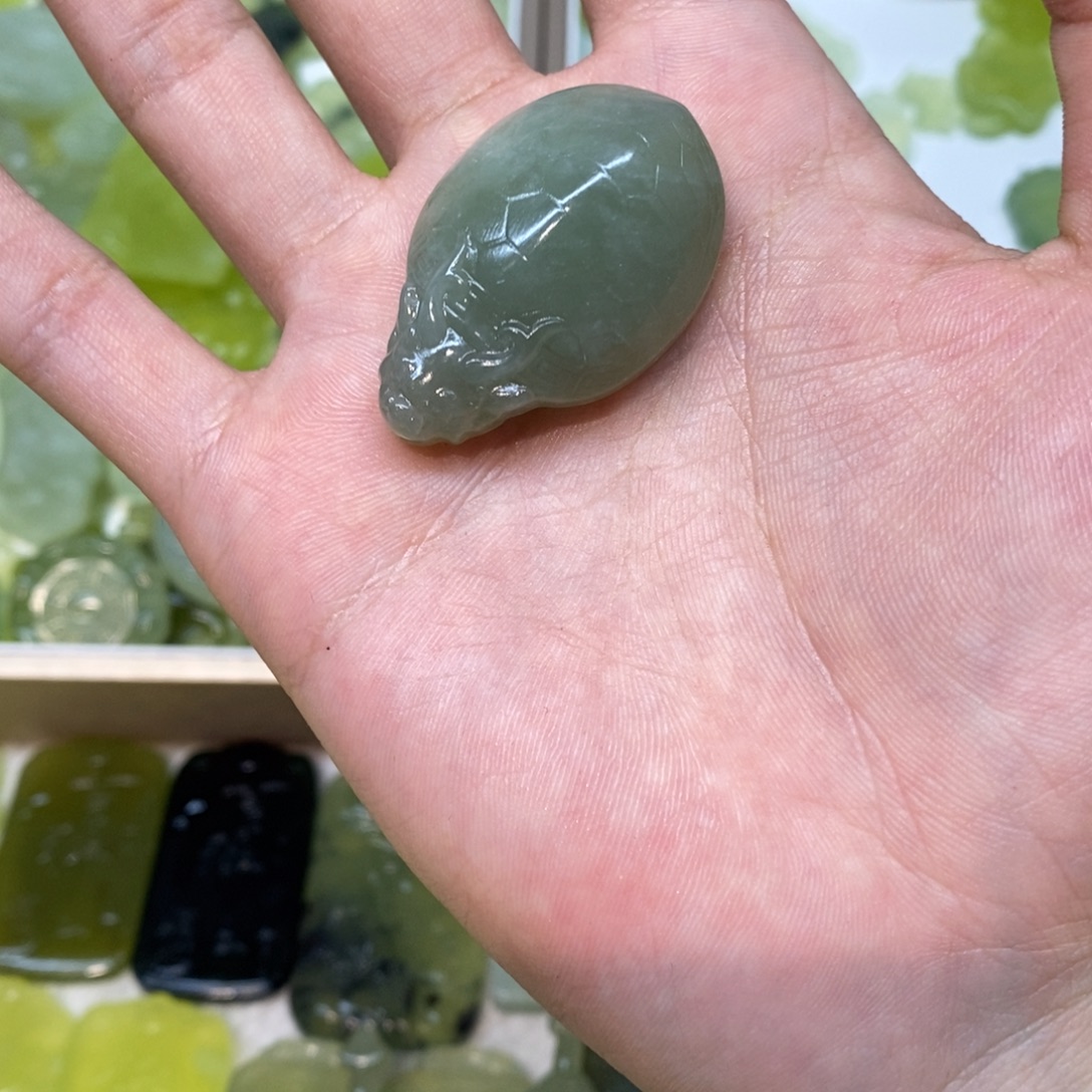 岫玉未镶嵌吊坠(不含链)