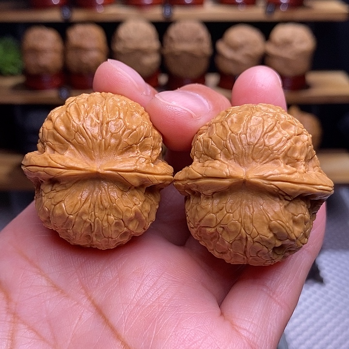 文玩核桃吊坠金龟子19