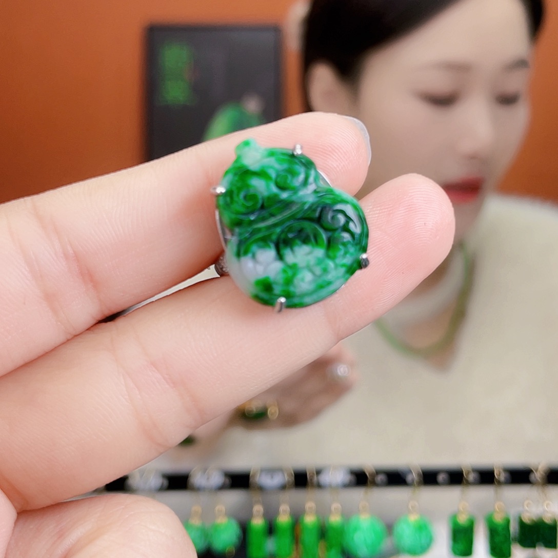 翡翠银S925镶嵌耳饰