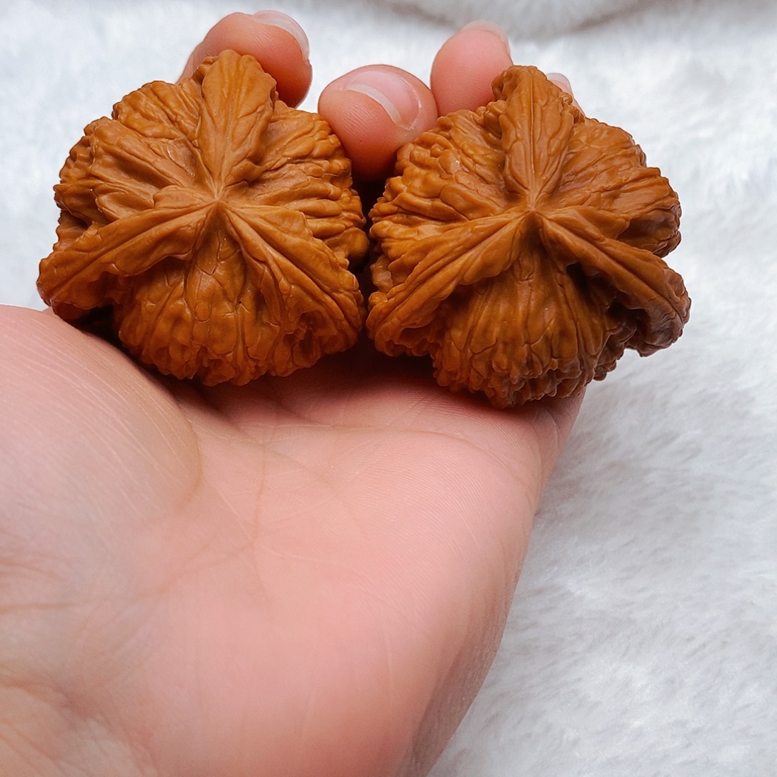 未***名吊坠文玩核桃三棱