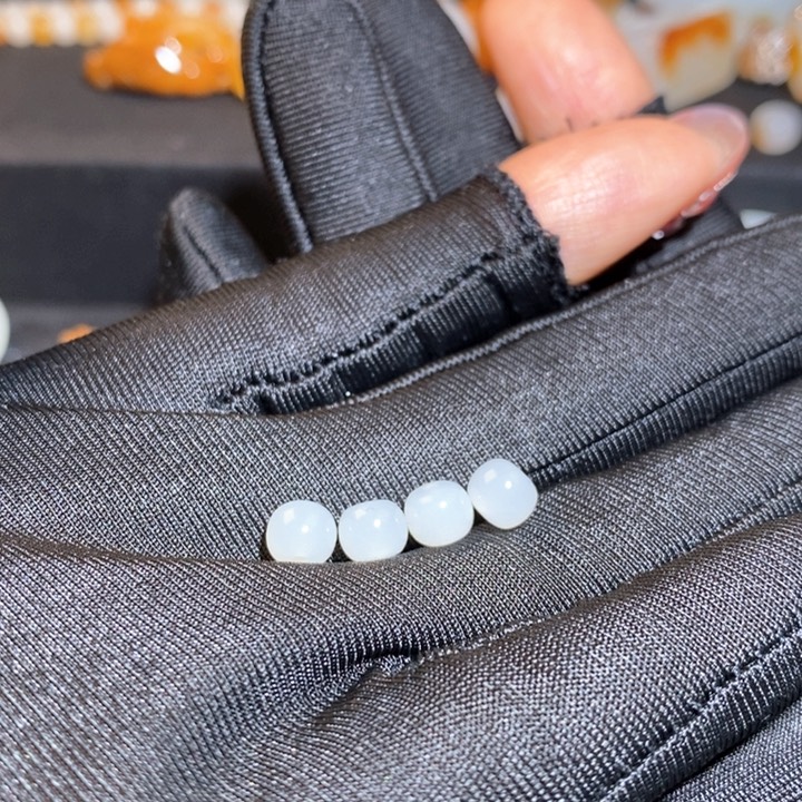 ****未镶嵌手链和田玉