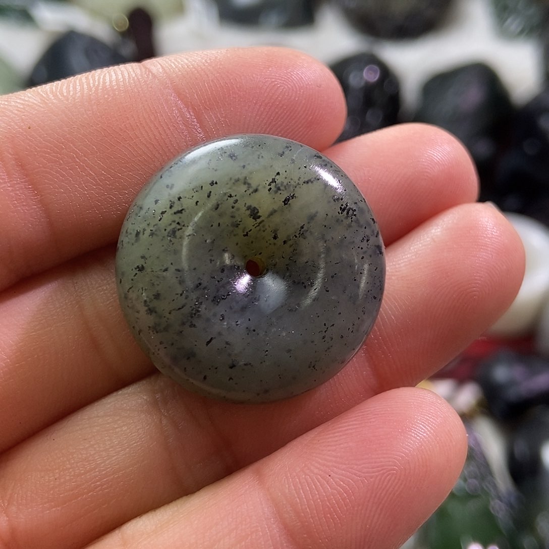 和田玉（糖玉）颈饰未镶嵌