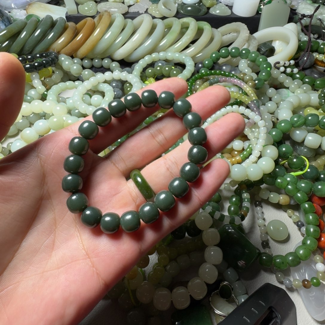 J***s和田玉未镶嵌手串