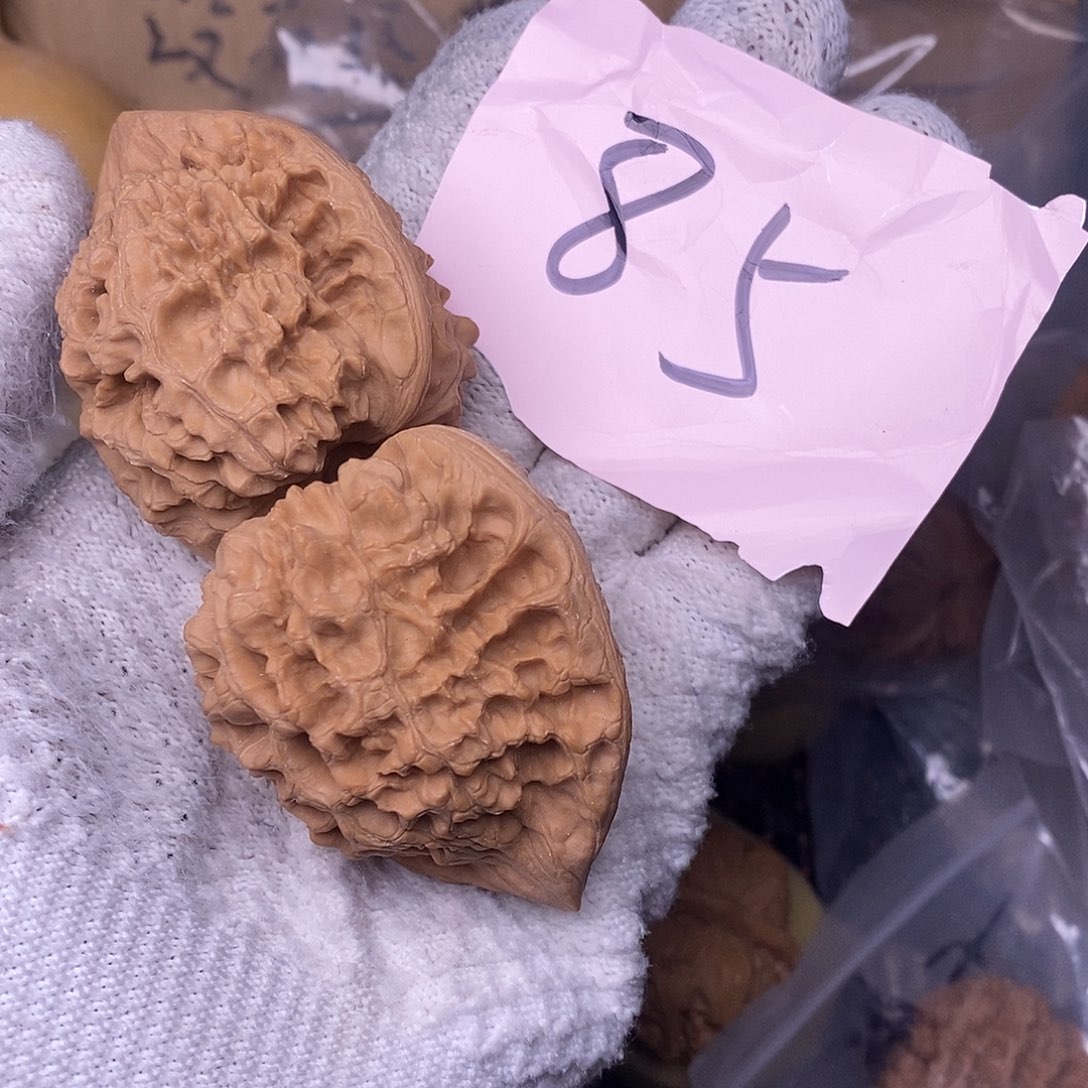 桃核把件金***森官帽核桃