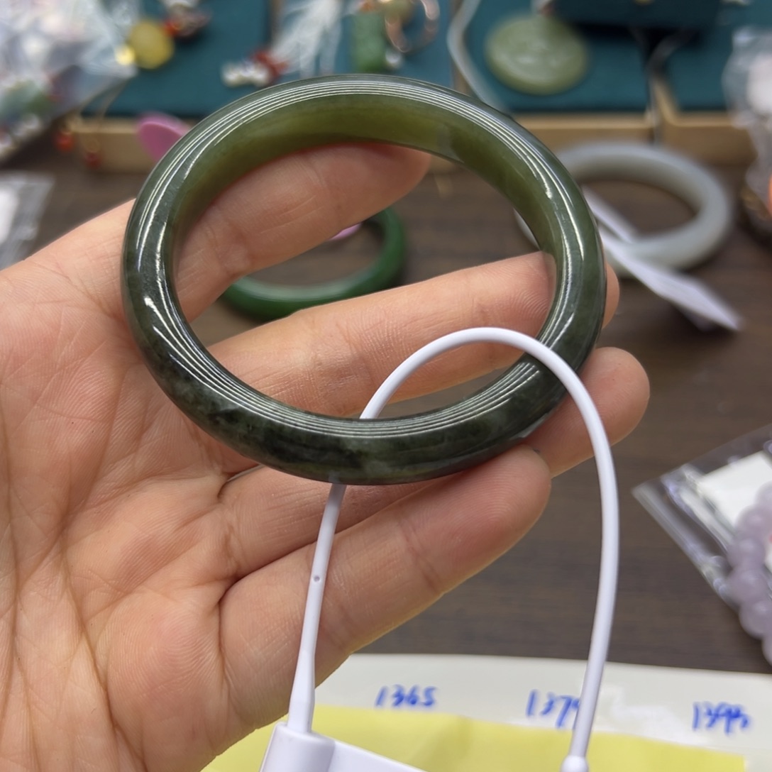 和田玉未镶嵌手镯55.4圈围1305